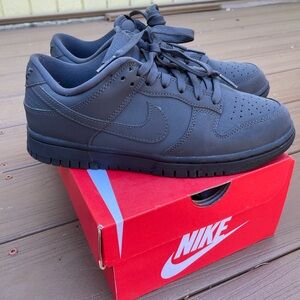 Nike dunks Size 5Y